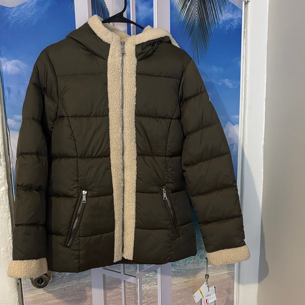 Laundry By Shelli Segal Olive Puffer Jacket with Cream Accents